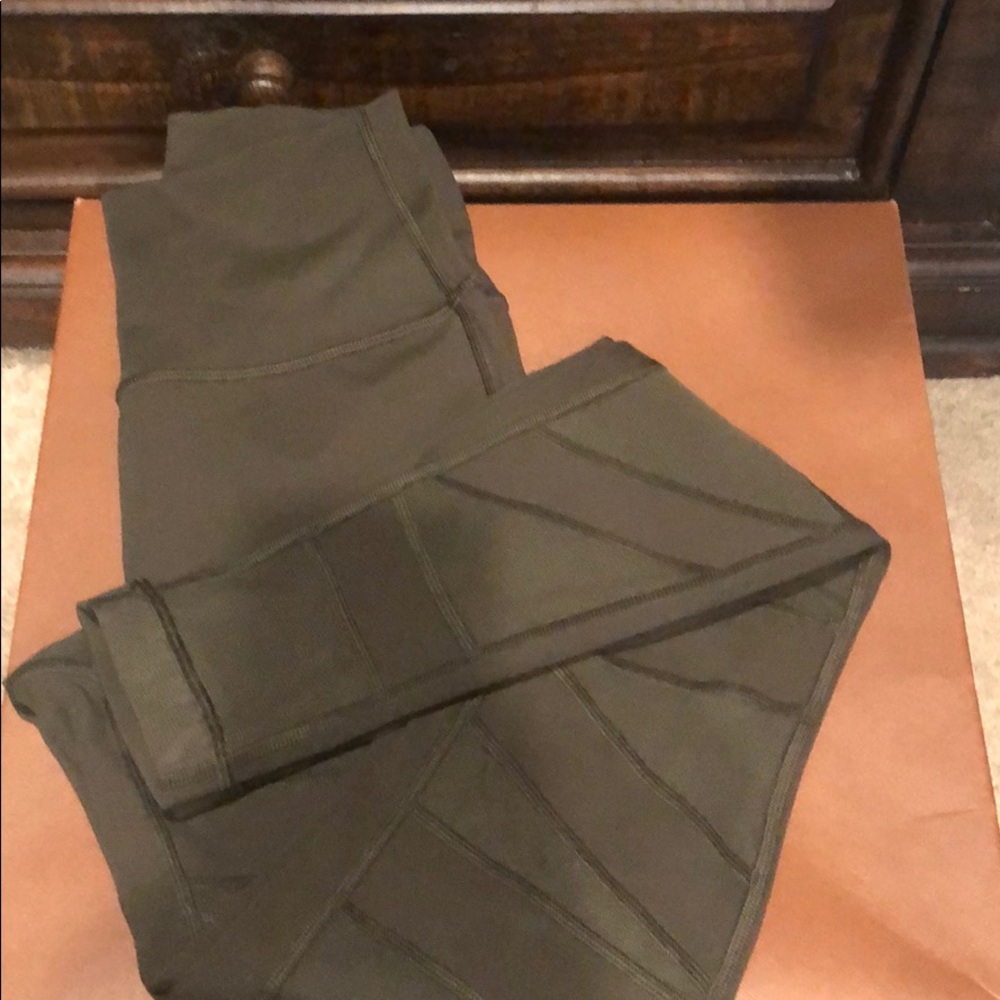 Lululemon Athletic Leggings Size 4